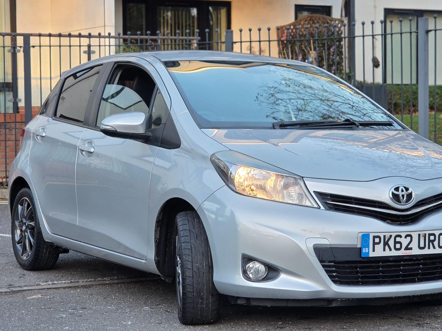 Used Toyota Yaris 2012 for sale - 76645778: Photo 23