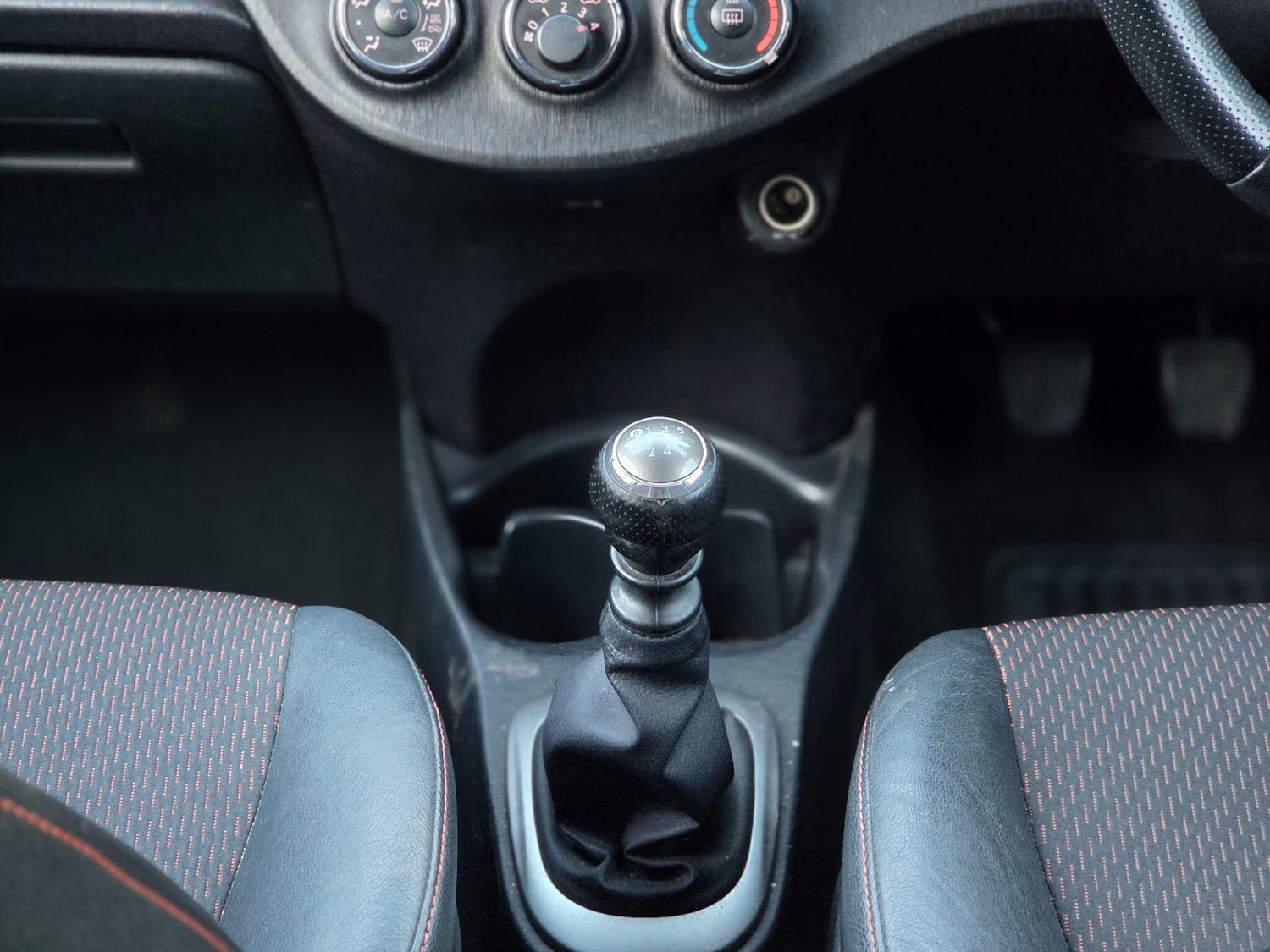 Used Toyota Yaris 2012 for sale - 76645778: Photo 24