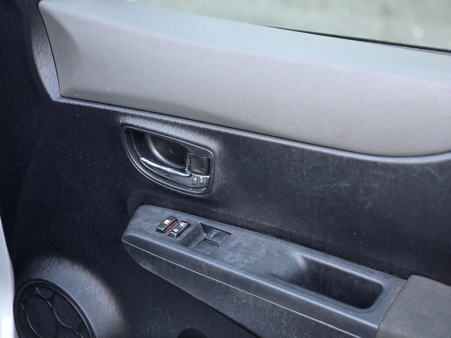 Used Toyota Yaris 2012 for sale - 76645778: Photo 36