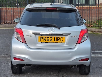 Used Toyota Yaris 2012 for sale - 76645778: Photo