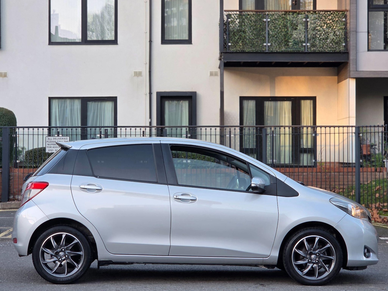 Used Toyota Yaris 2012 for sale - 76645778: Photo 6