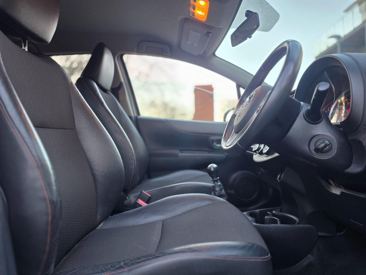 Used Toyota Yaris 2012 for sale - 76645778: Photo 7