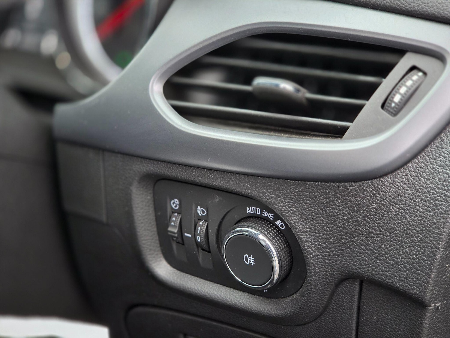 Used Vauxhall Astra for sale - 77611746: Photo 43