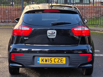 Used Kia Rio 2015 for sale - 76801600: Photo