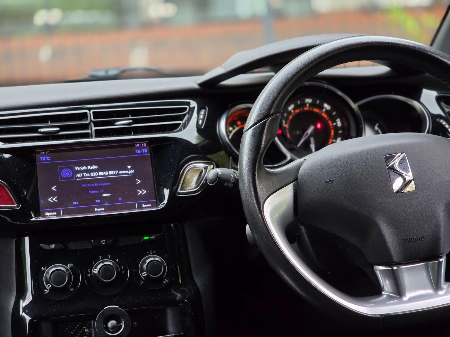 Used DS Automobiles DS 3 2015 for sale - 76318232: Photo 35