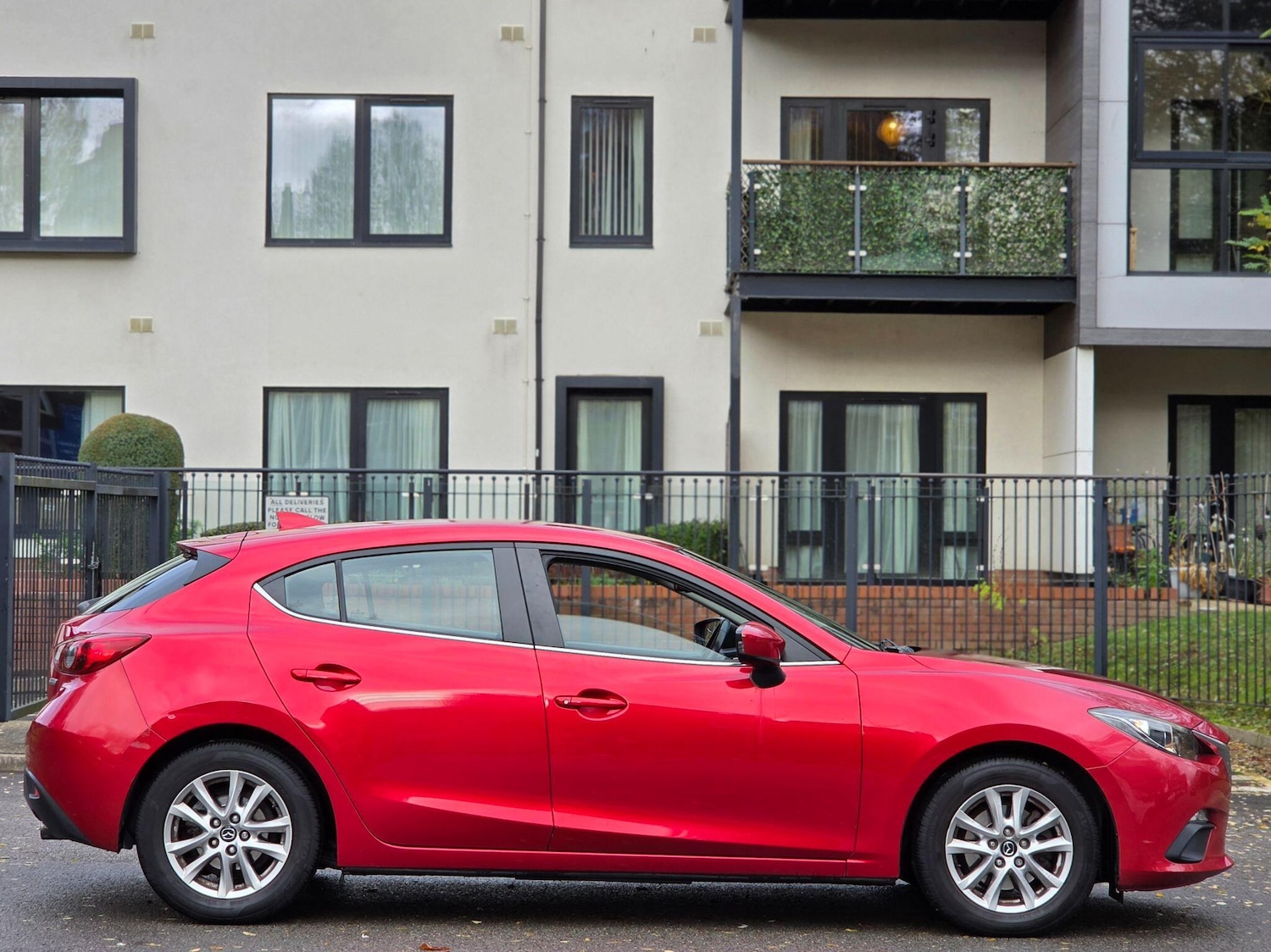 Used Mazda Mazda3 2015 for sale - 76521853: Photo 6