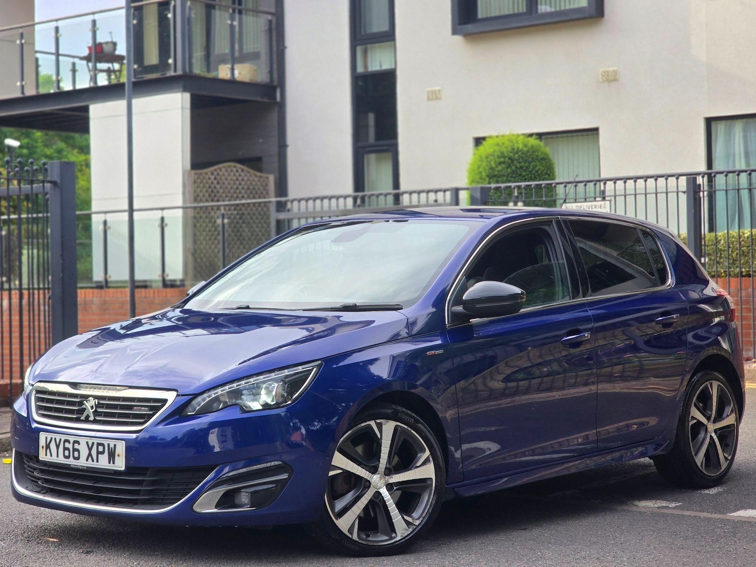Used Peugeot 308 for sale - 77484622: Photo 4
