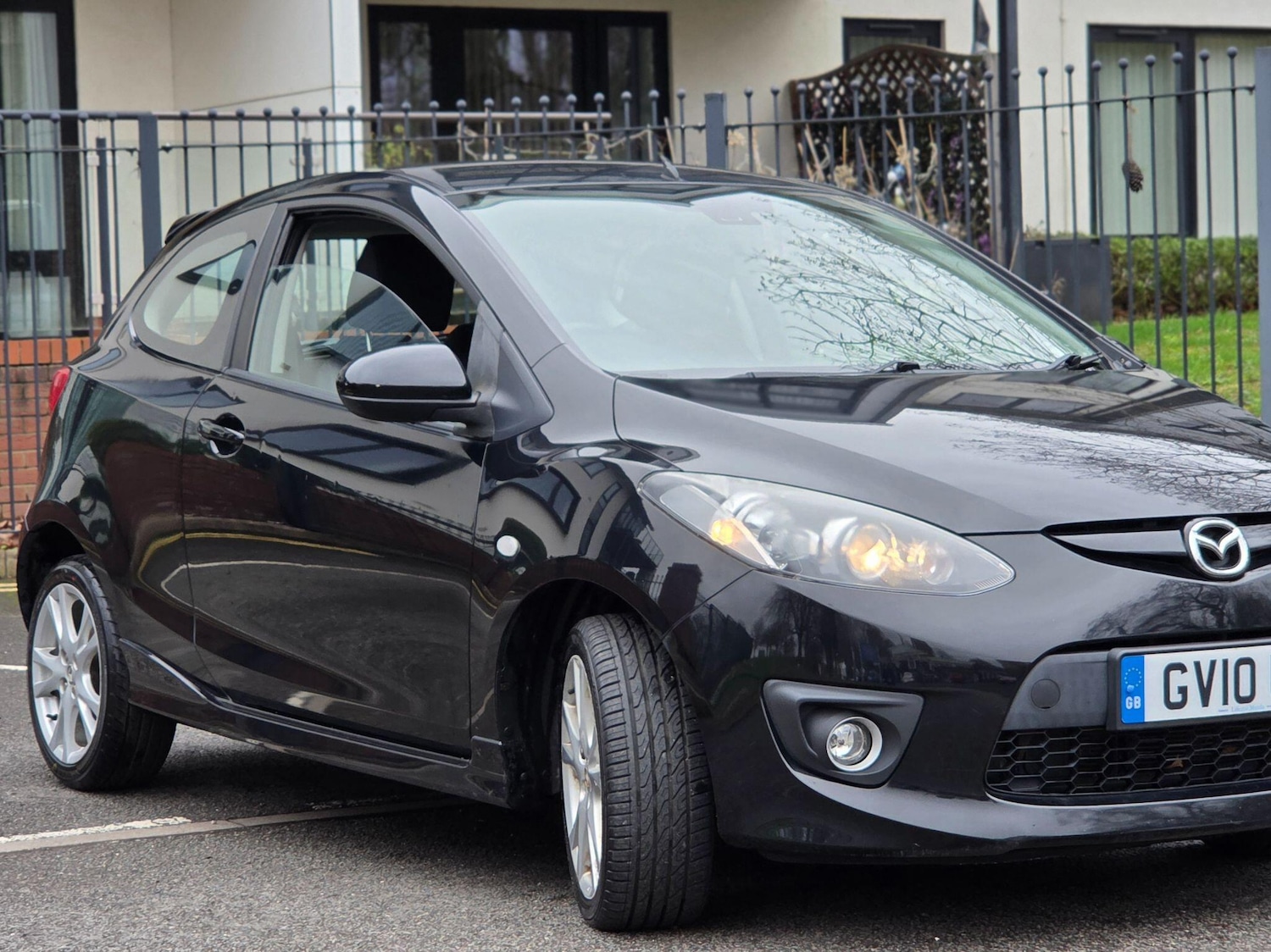 Used Mazda Mazda2 2010 for sale - 77633662: Photo 24