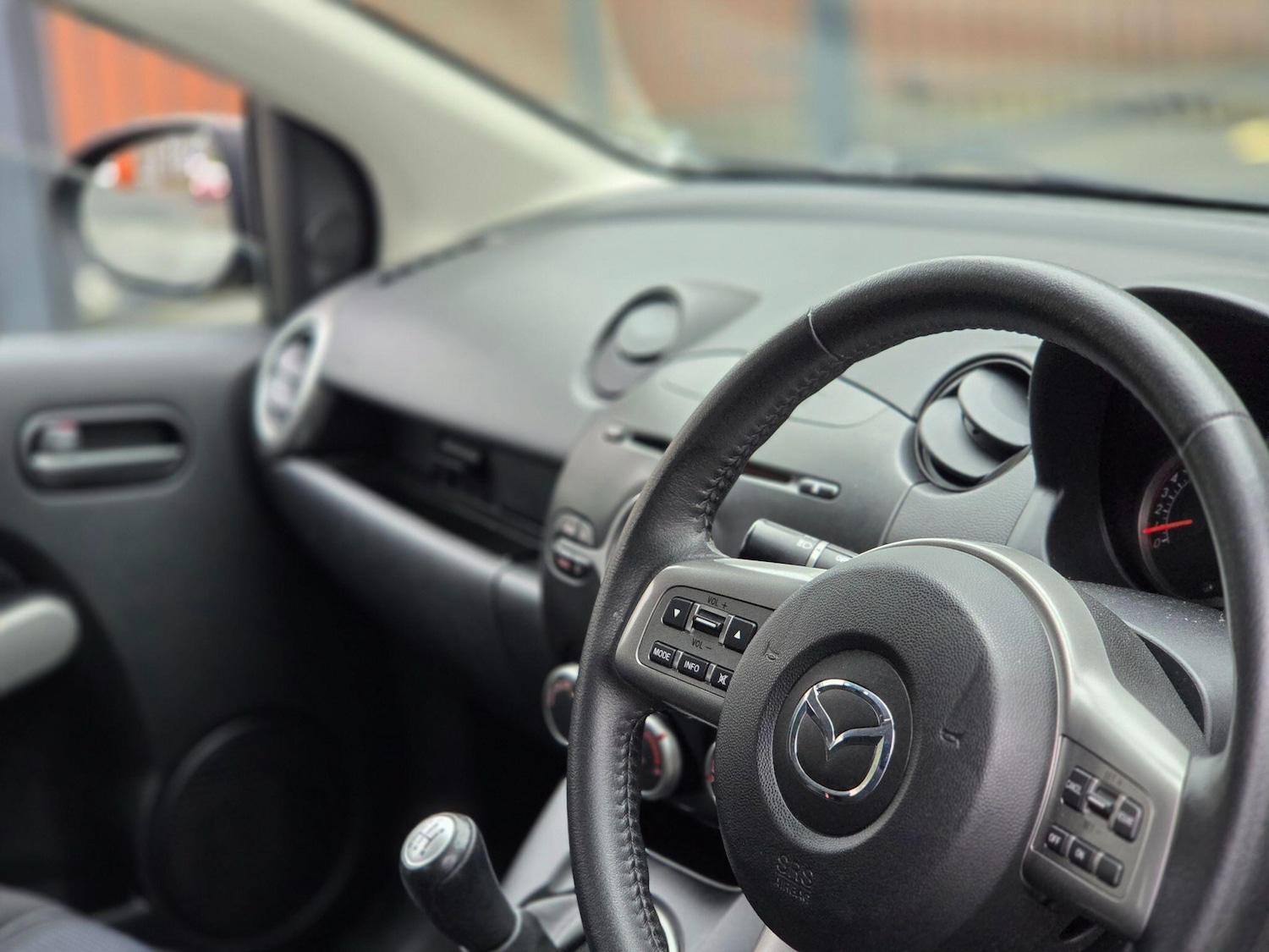 Used Mazda Mazda2 2010 for sale - 77633662: Photo 25