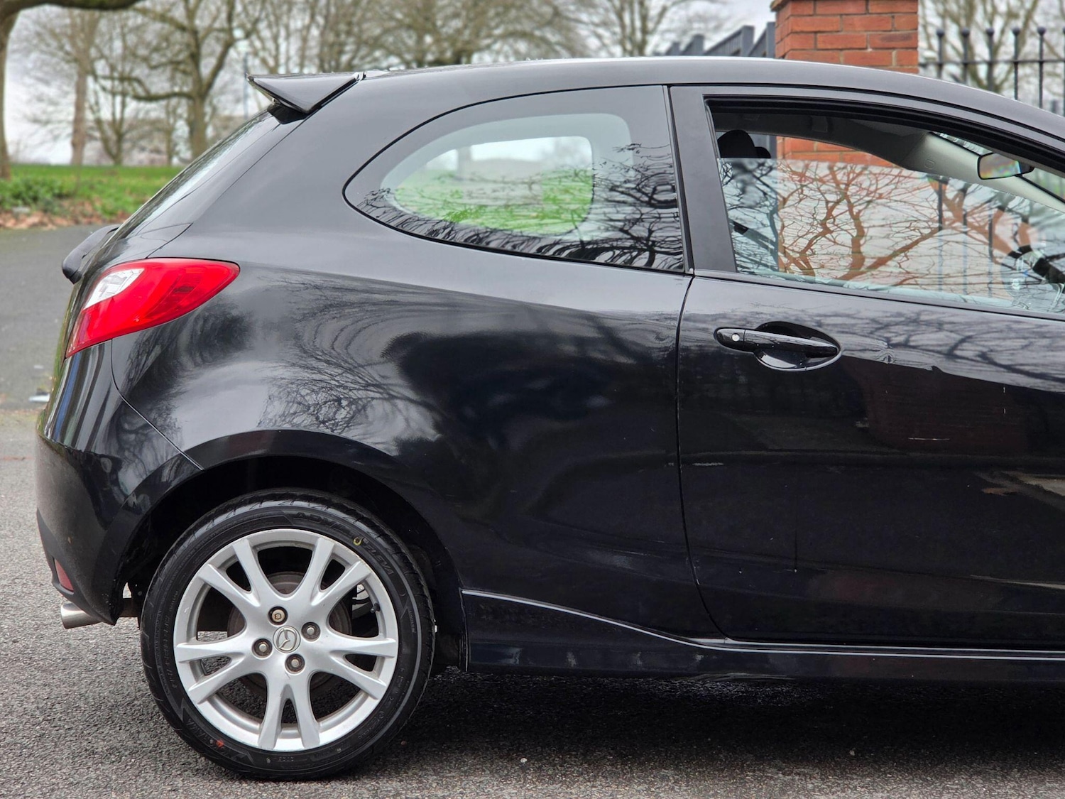 Used Mazda Mazda2 2010 for sale - 77633662: Photo 28