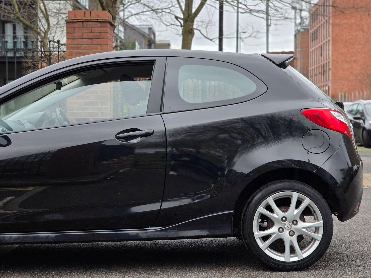 Used Mazda Mazda2 2010 for sale - 77633662: Photo 30