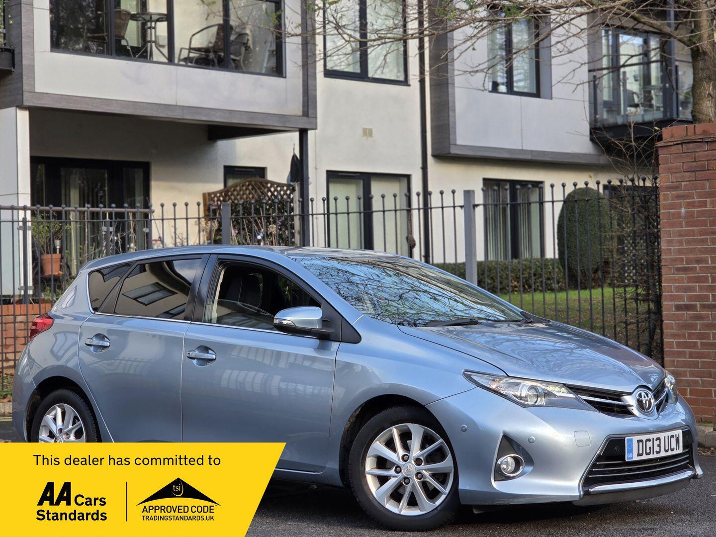 Used Toyota Auris 2013 for sale - 76671600: Photo 1