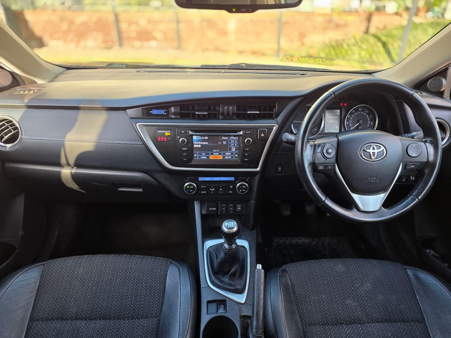 Used Toyota Auris 2013 for sale - 76671600: Photo 15
