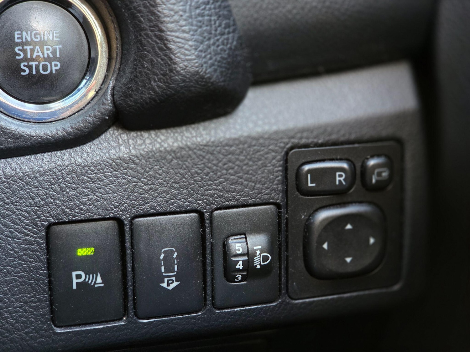 Used Toyota Auris 2013 for sale - 76671600: Photo 27