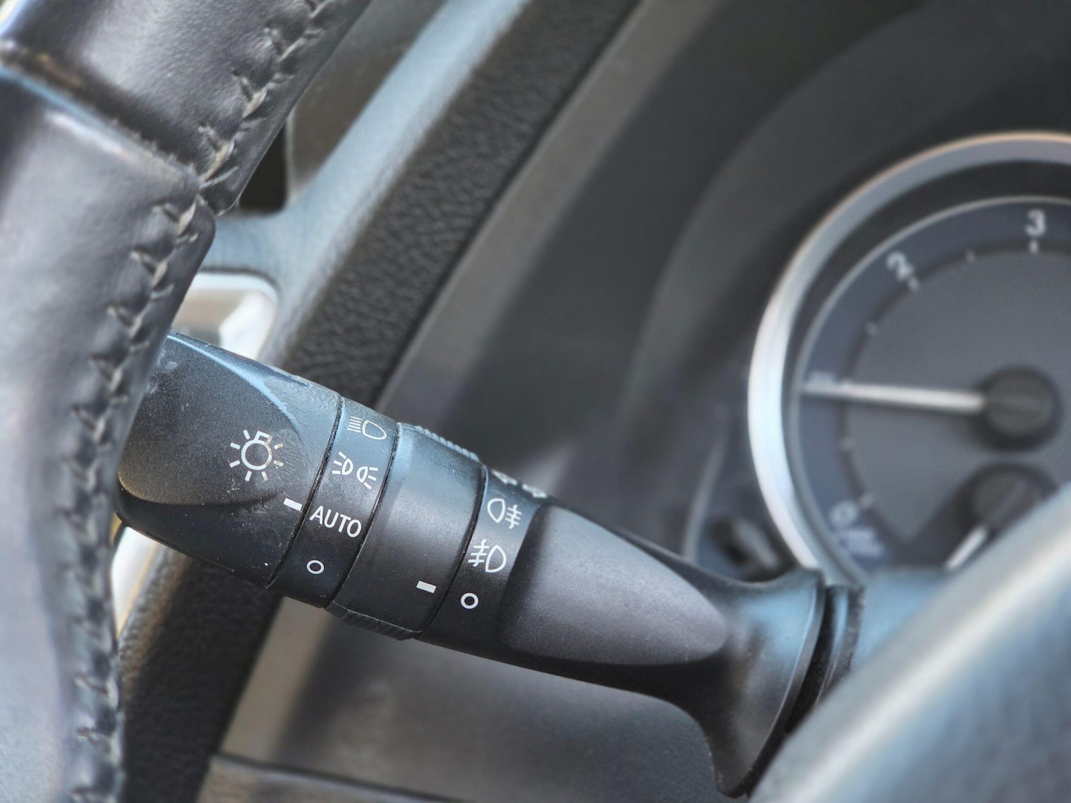 Used Toyota Auris 2013 for sale - 76671600: Photo 37