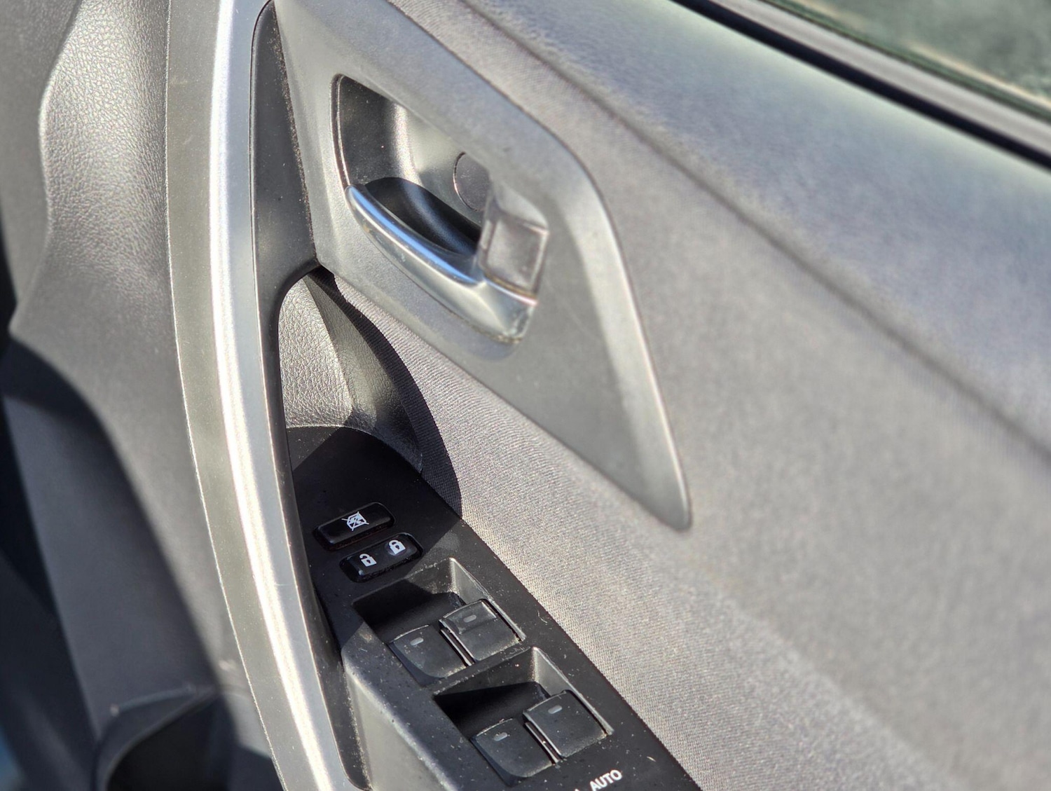 Used Toyota Auris 2013 for sale - 76671600: Photo 44