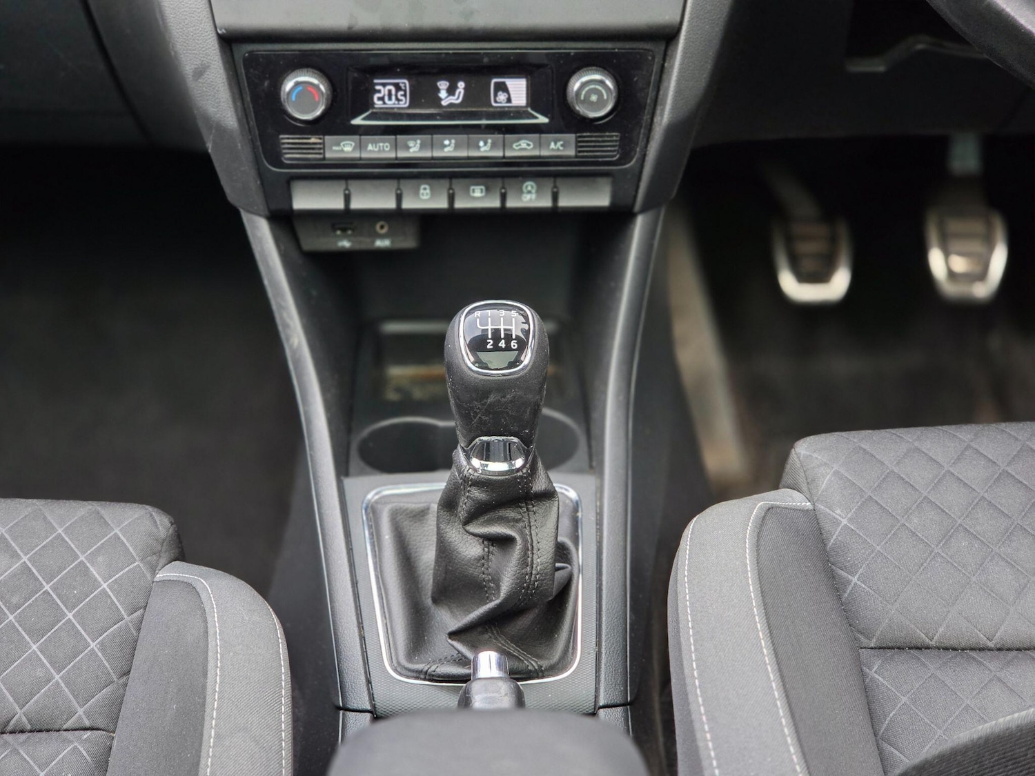 Used Skoda Rapid Spaceback 2016 for sale - 76926090: Photo 25