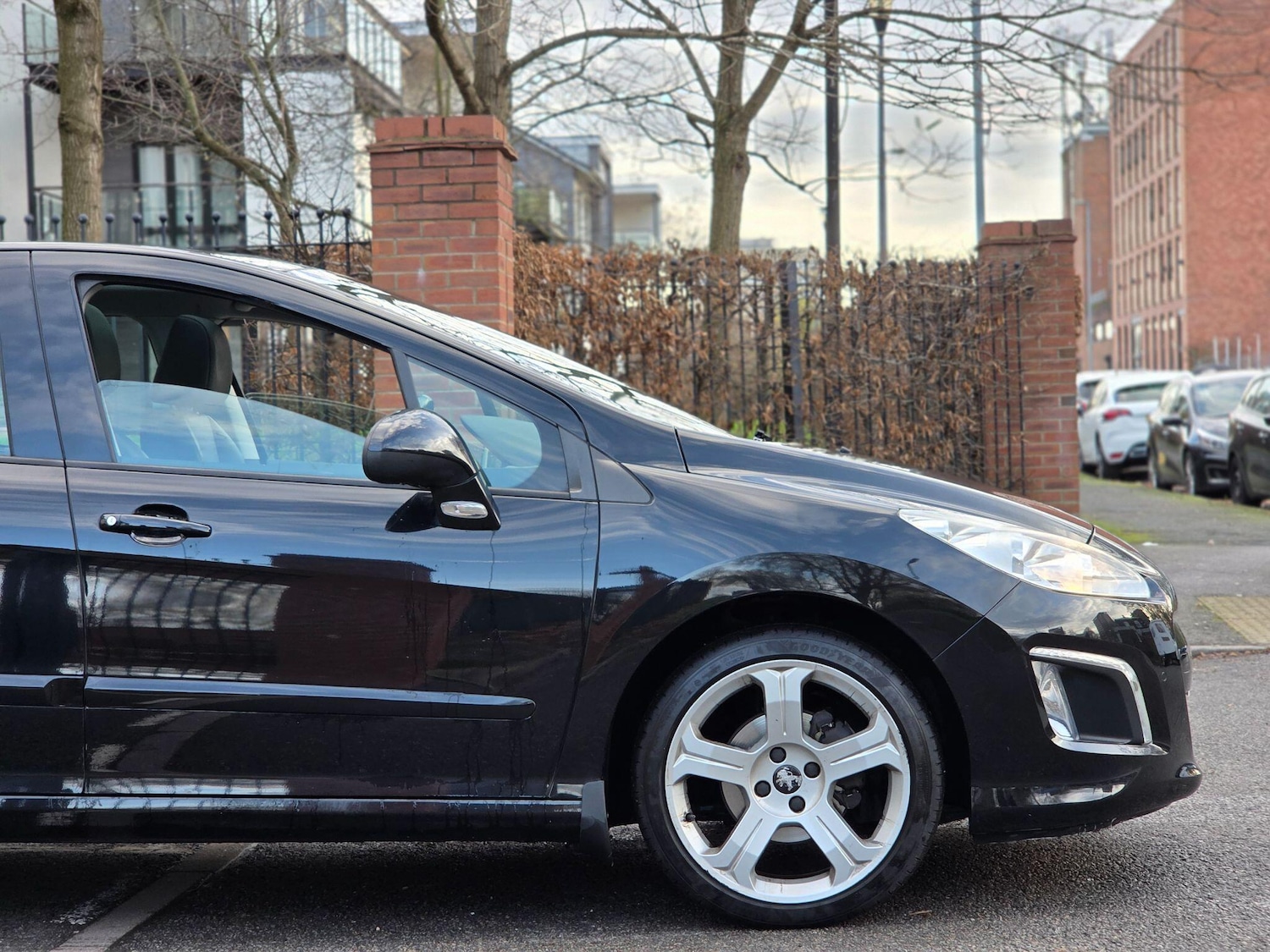 Used Peugeot 308 2013 for sale - 76942490: Photo 16