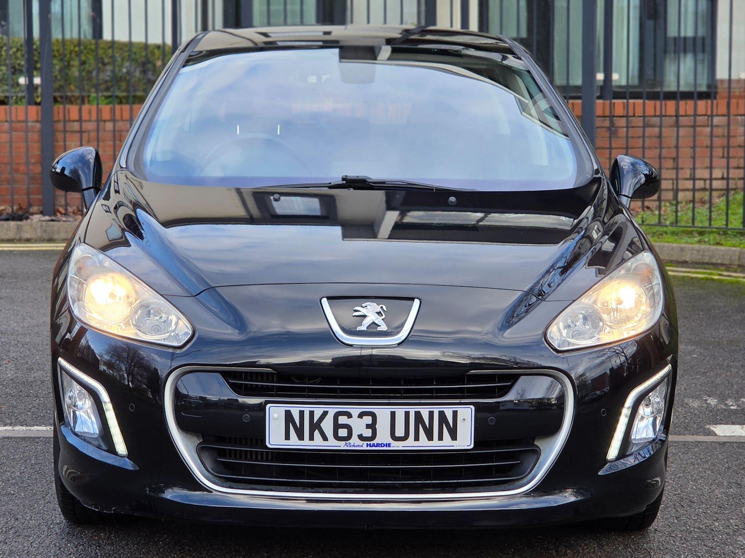Used Peugeot 308 2013 for sale - 76942490: Photo 2