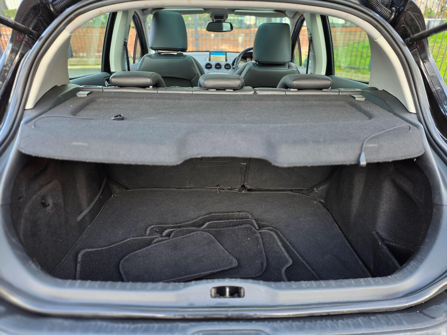 Used Peugeot 308 2013 for sale - 76942490: Photo 21