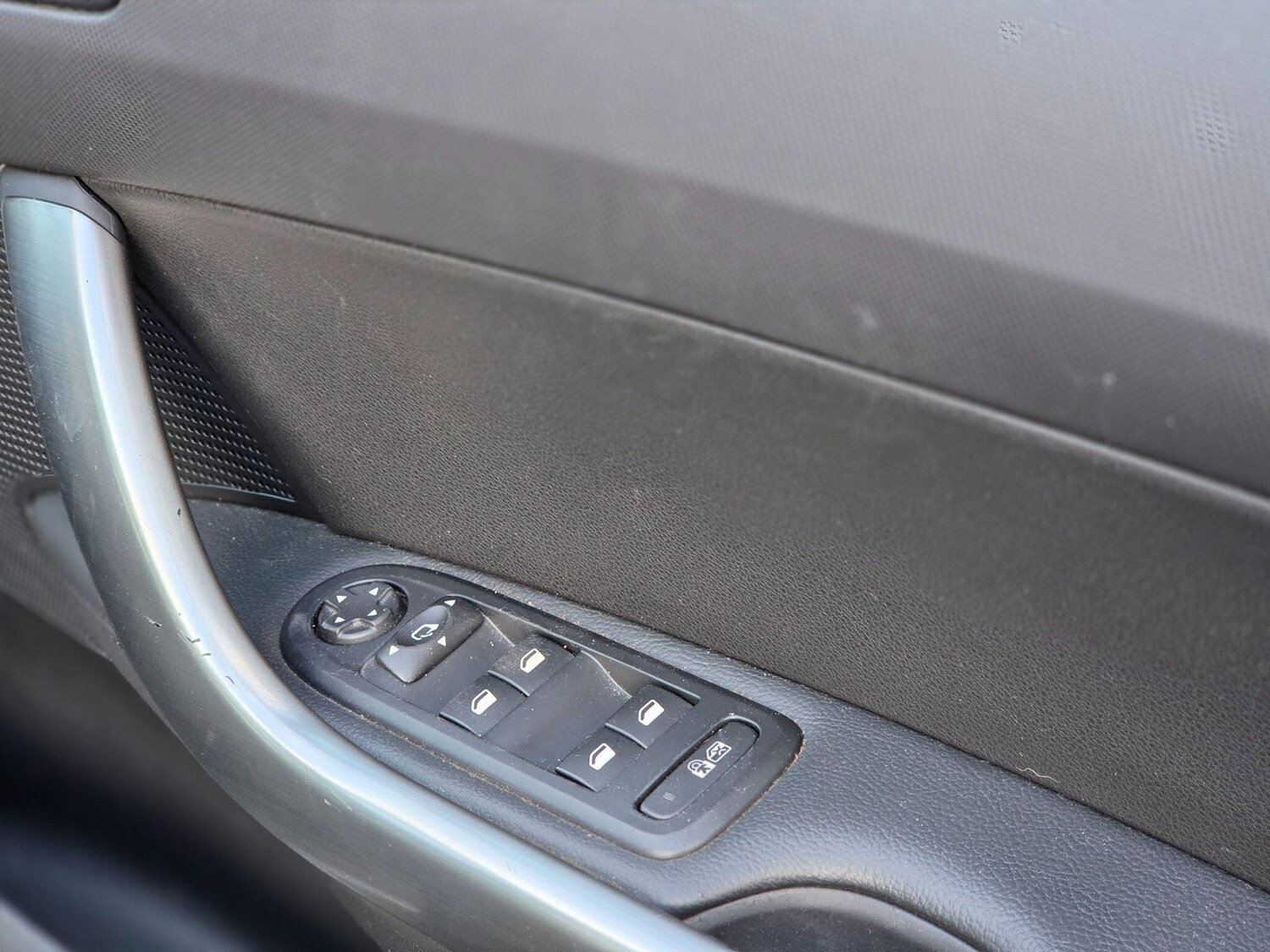 Used Peugeot 308 2013 for sale - 76942490: Photo 43