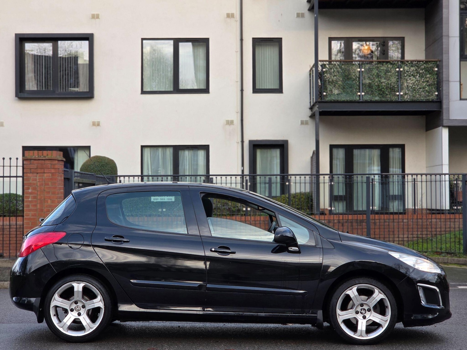 Used Peugeot 308 2013 for sale - 76942490: Photo 6