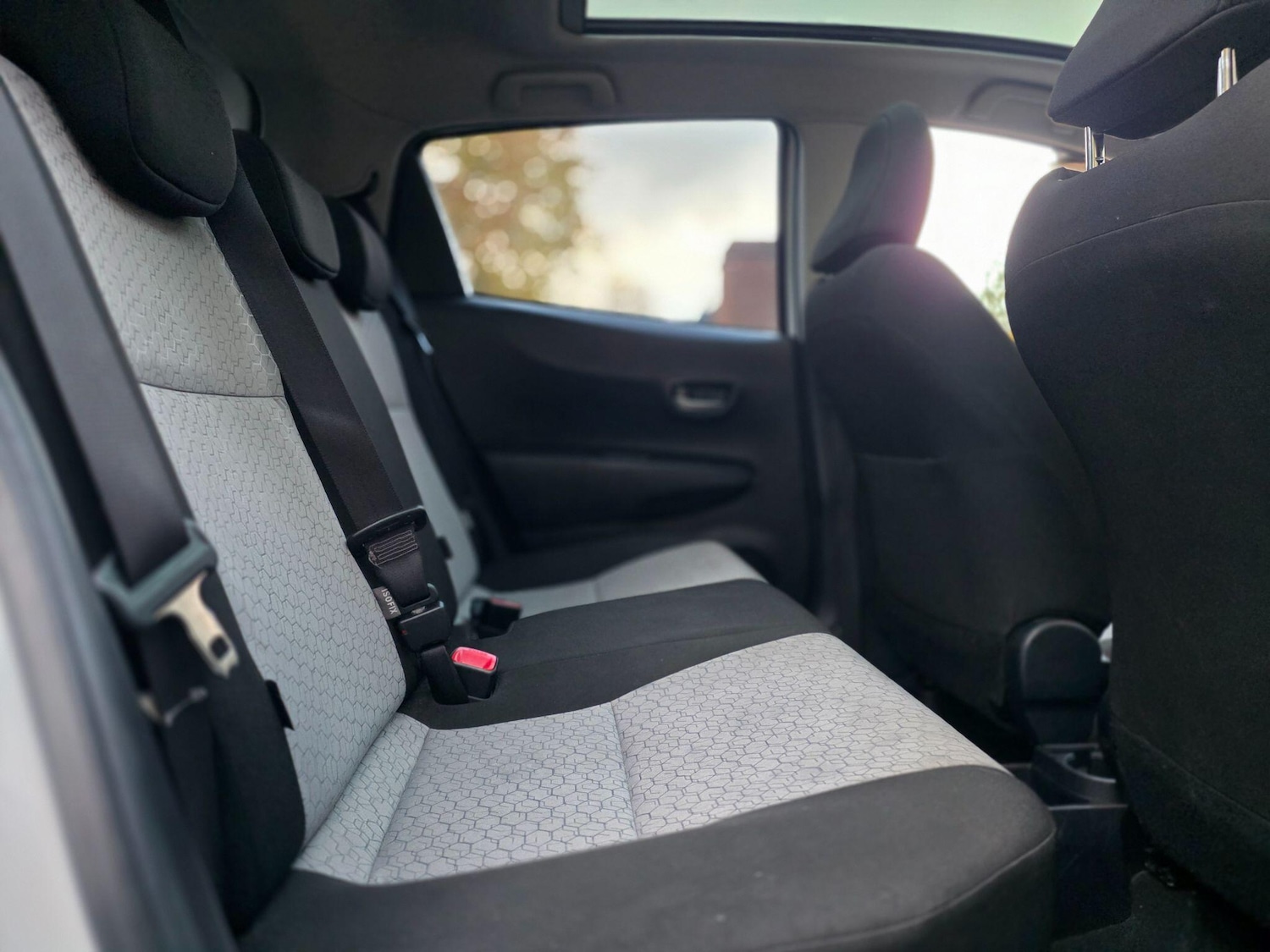 Used Toyota Yaris 2013 for sale - 76432759: Photo 11