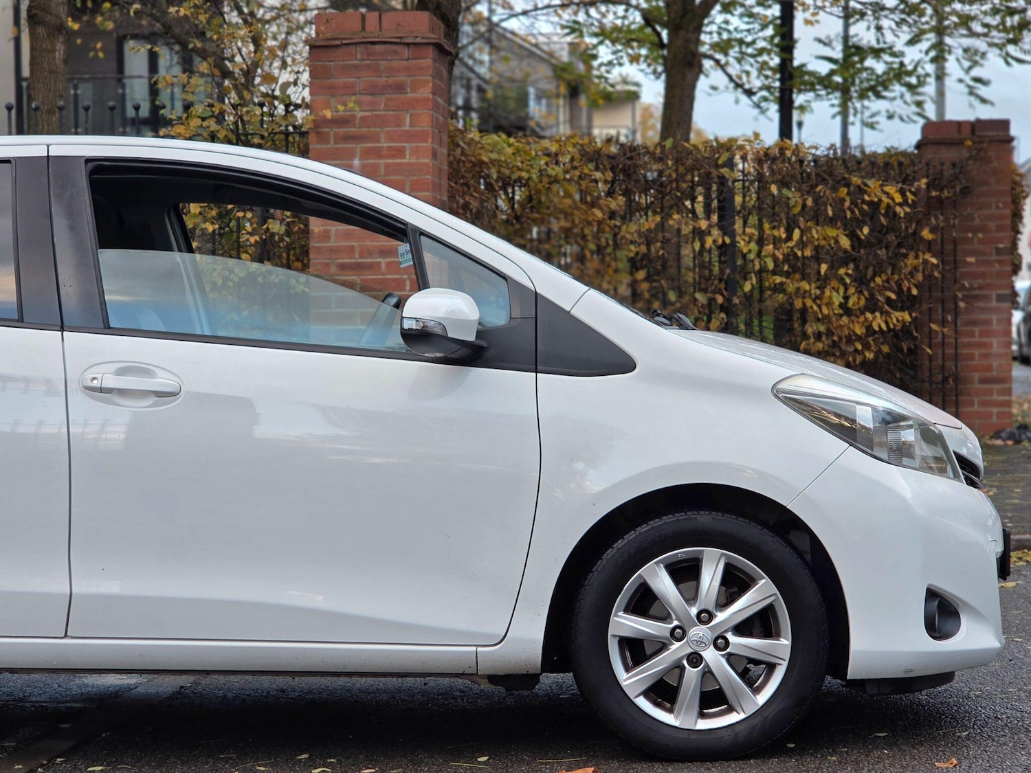 Used Toyota Yaris 2013 for sale - 76432759: Photo 16