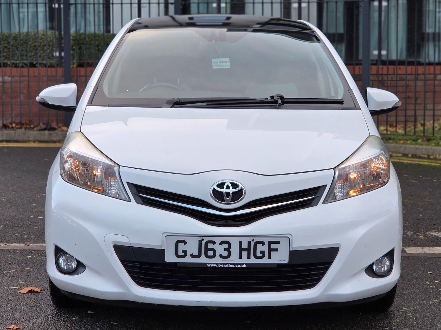 Used Toyota Yaris 2013 for sale - 76432759: Photo 2