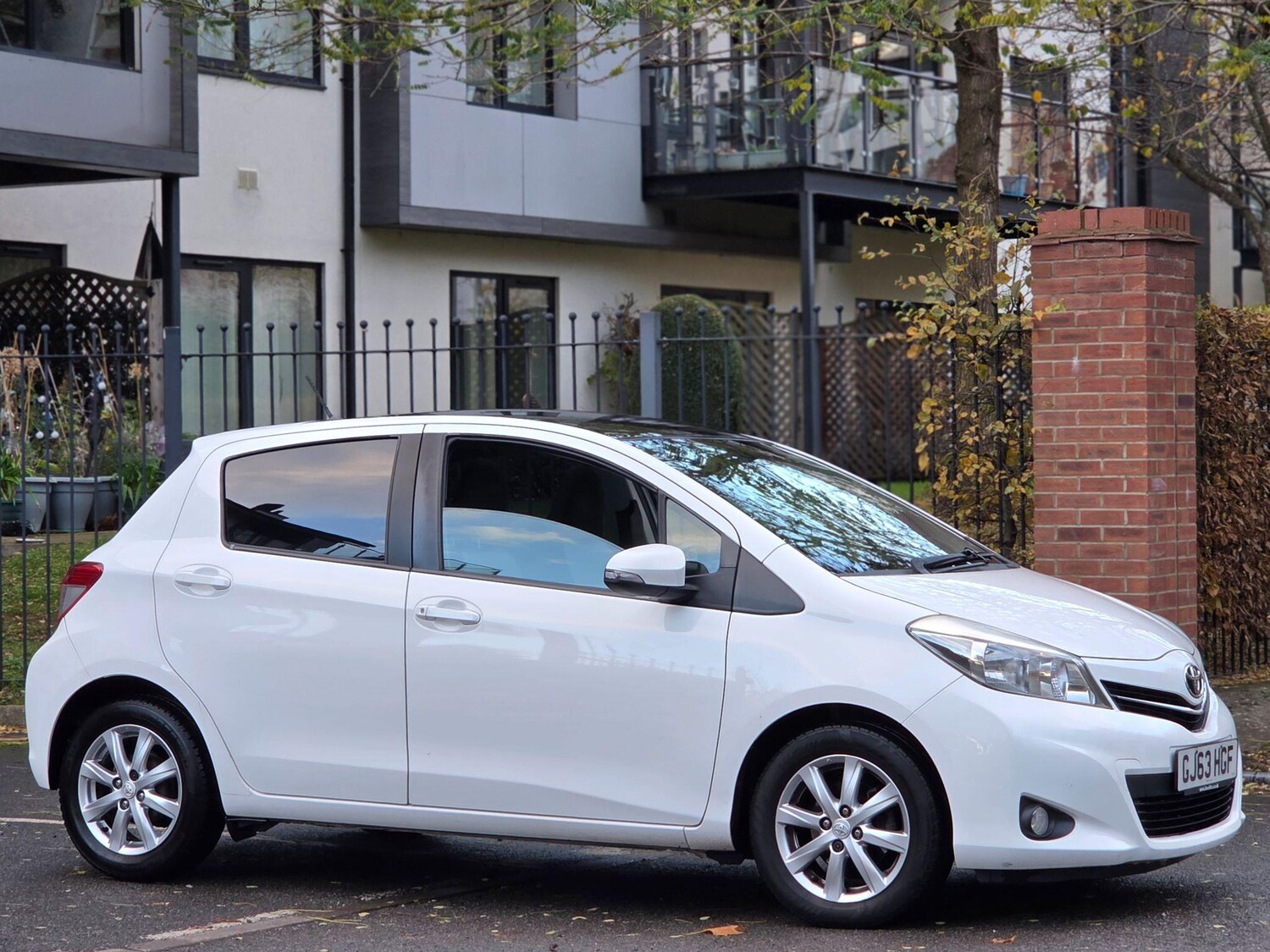 Used Toyota Yaris 2013 for sale - 76432759: Photo 37