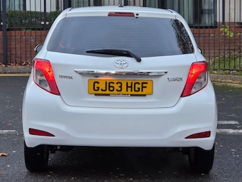 Used Toyota Yaris 2013 for sale - 76432759: Photo
