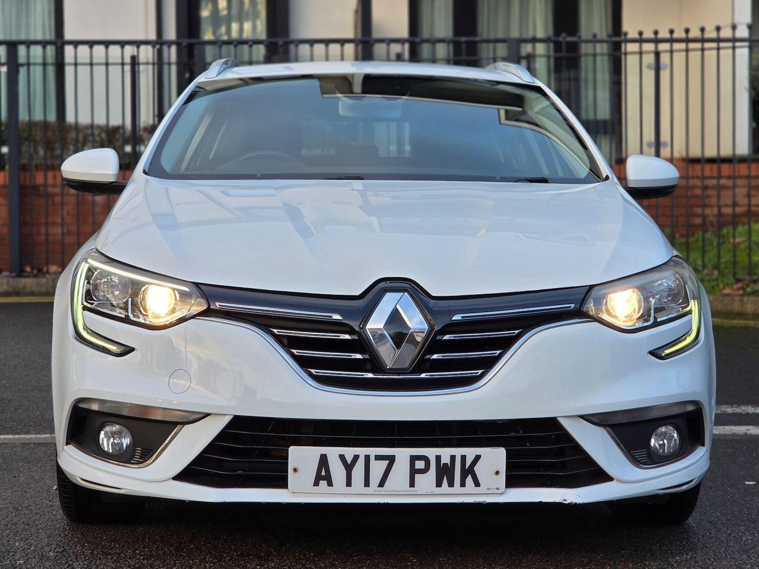 Used Renault Megane for sale - 77538151: Photo 2