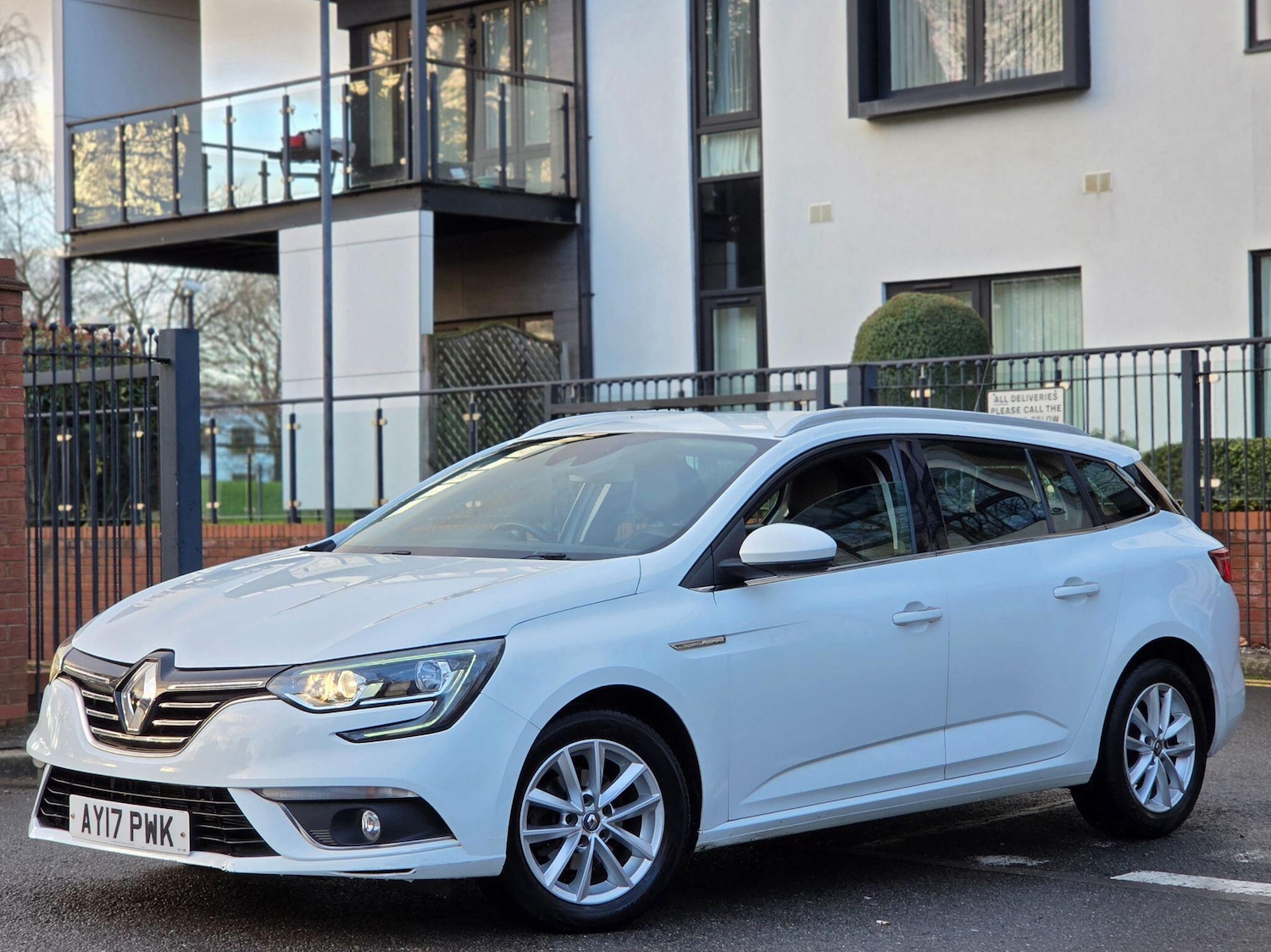 Used Renault Megane for sale - 77538151: Photo 4