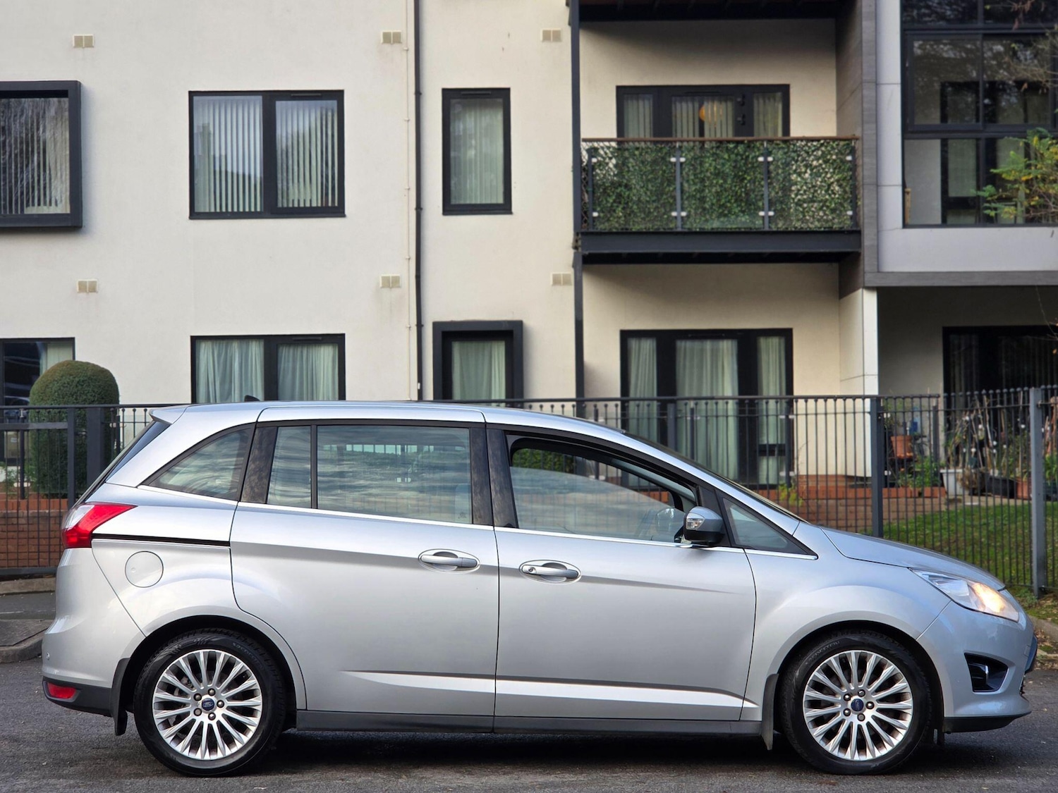 Used Ford Grand C-Max for sale - 76573010: Photo 6