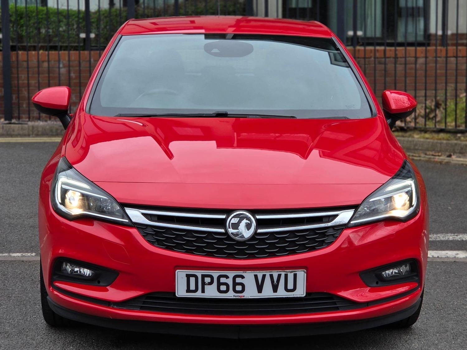 Used Vauxhall Astra 2016 for sale - 78100070: Photo 2