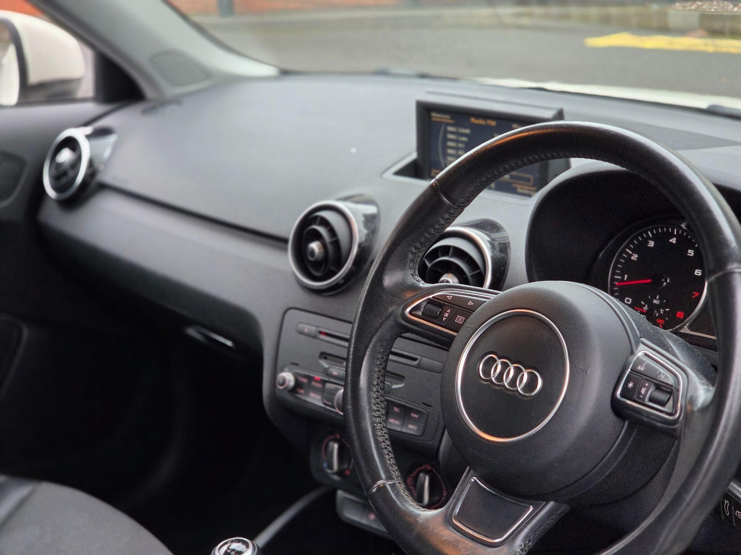 Used Audi A1 2014 for sale - 77315116: Photo 40