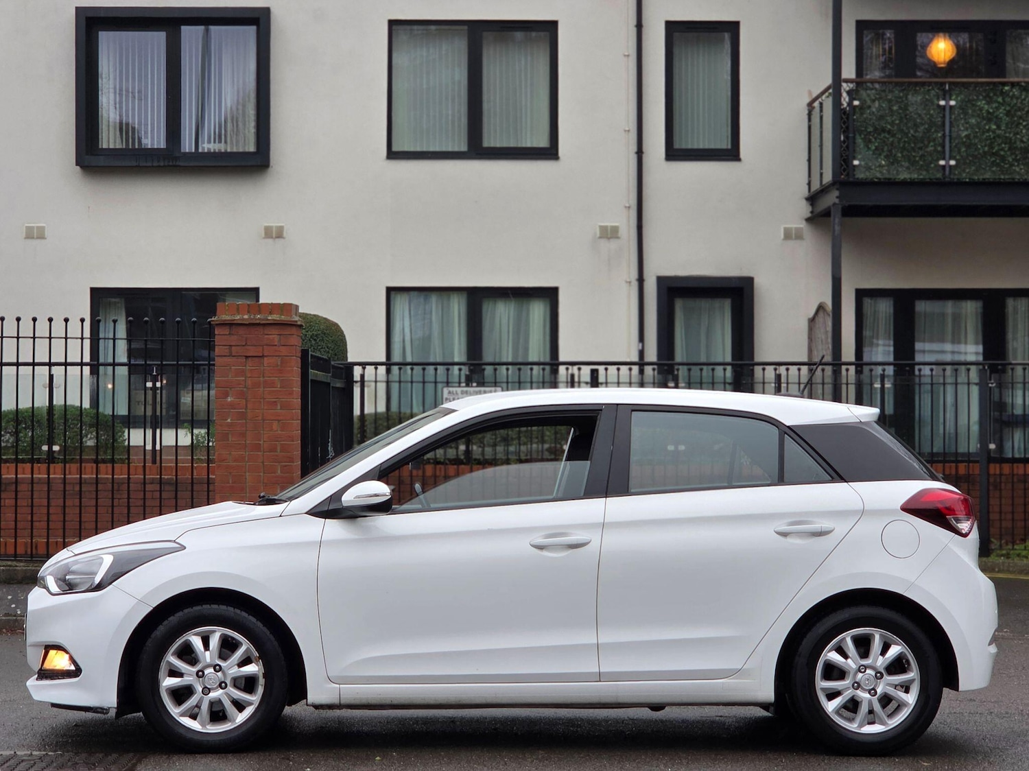 Used Hyundai i20 2018 for sale - 76855945: Photo 8