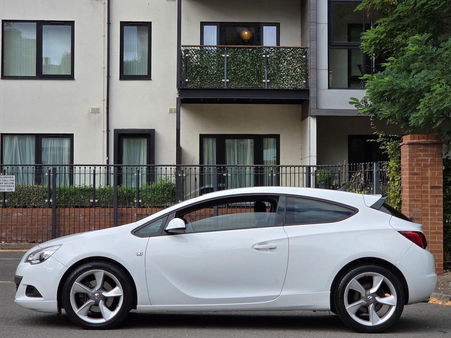 Used Vauxhall Astra GTC 2015 for sale - 76388697: Photo 8