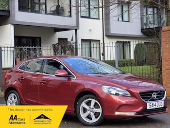 Used Volvo V40 2014 for sale - 77537556: Photo