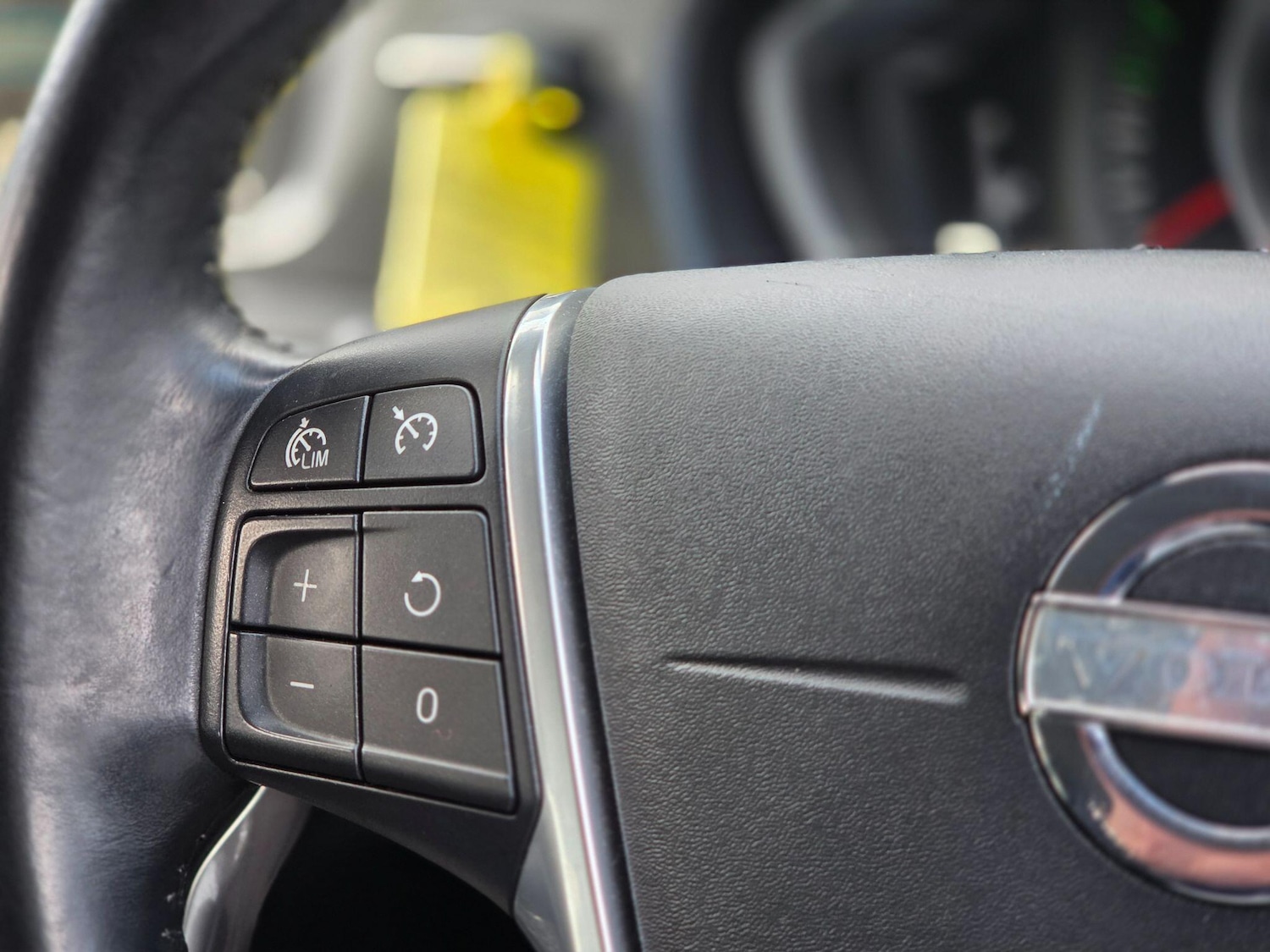 Used Volvo V40 for sale - 77537556: Photo 25