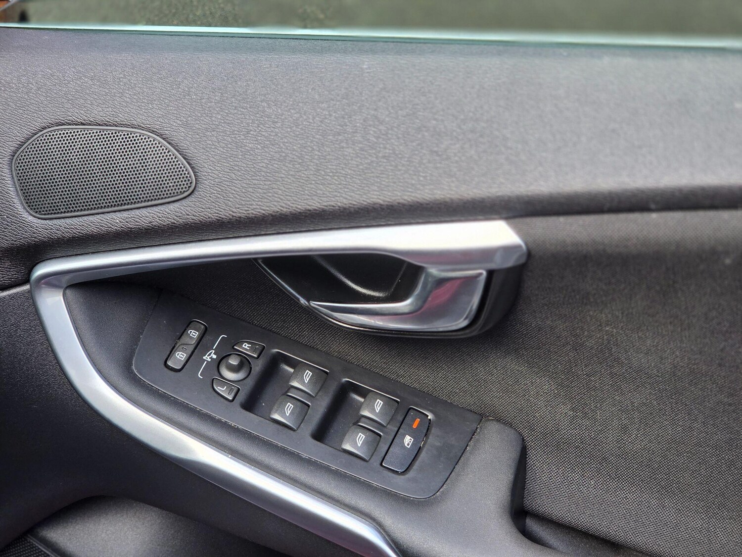 Used Volvo V40 for sale - 77537556: Photo 41