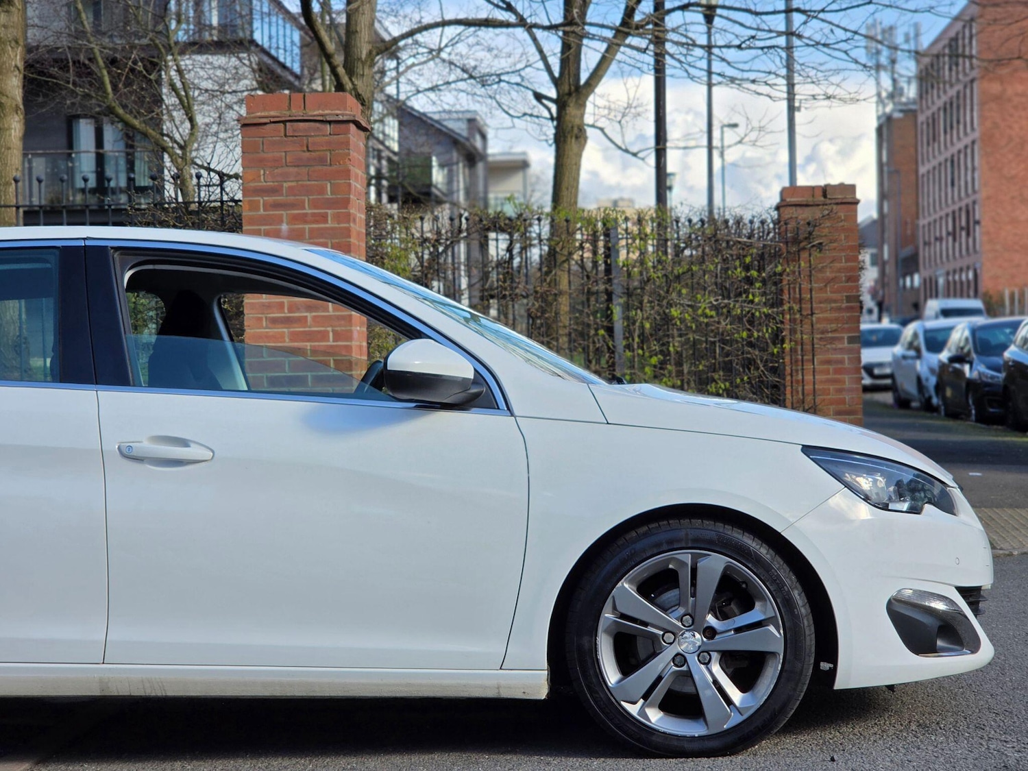 Used Peugeot 308 2014 for sale - 77898472: Photo 16