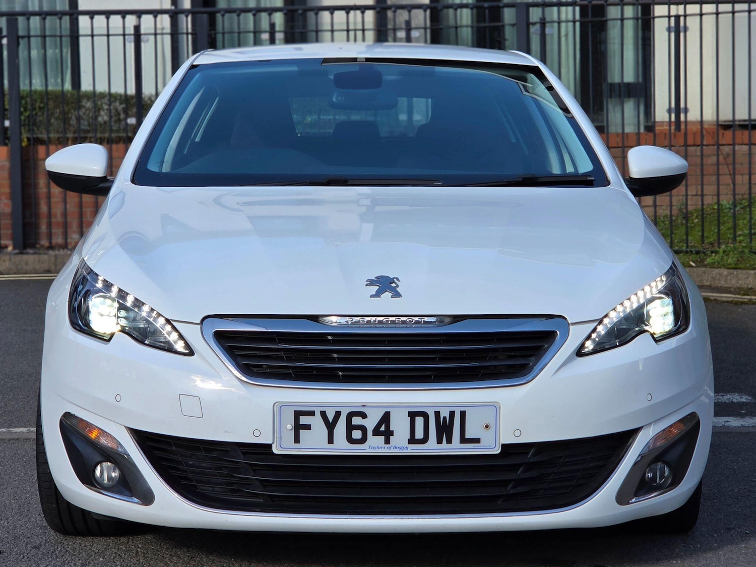 Used Peugeot 308 2014 for sale - 77898472: Photo 2
