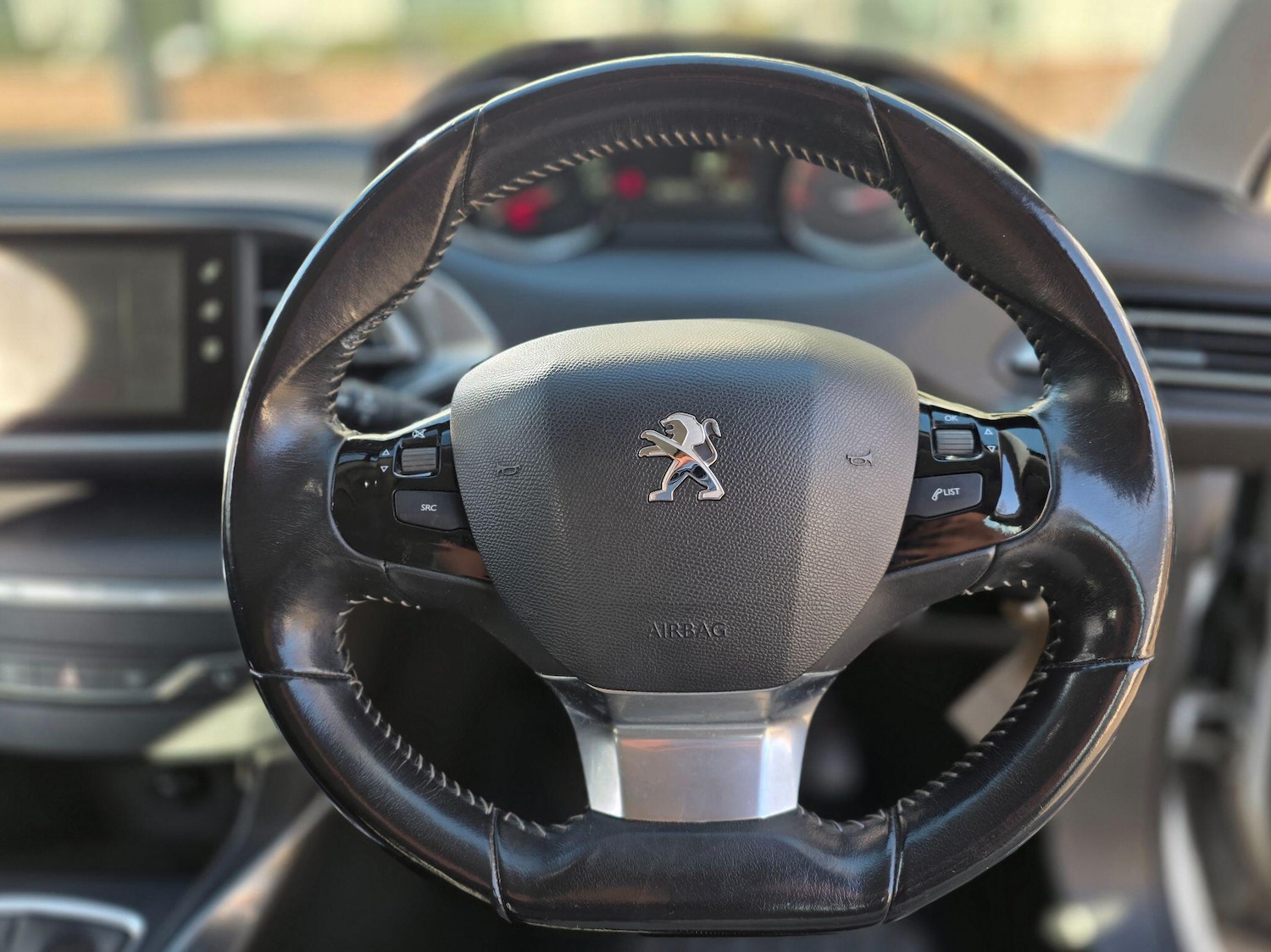 Used Peugeot 308 2014 for sale - 77898472: Photo 25