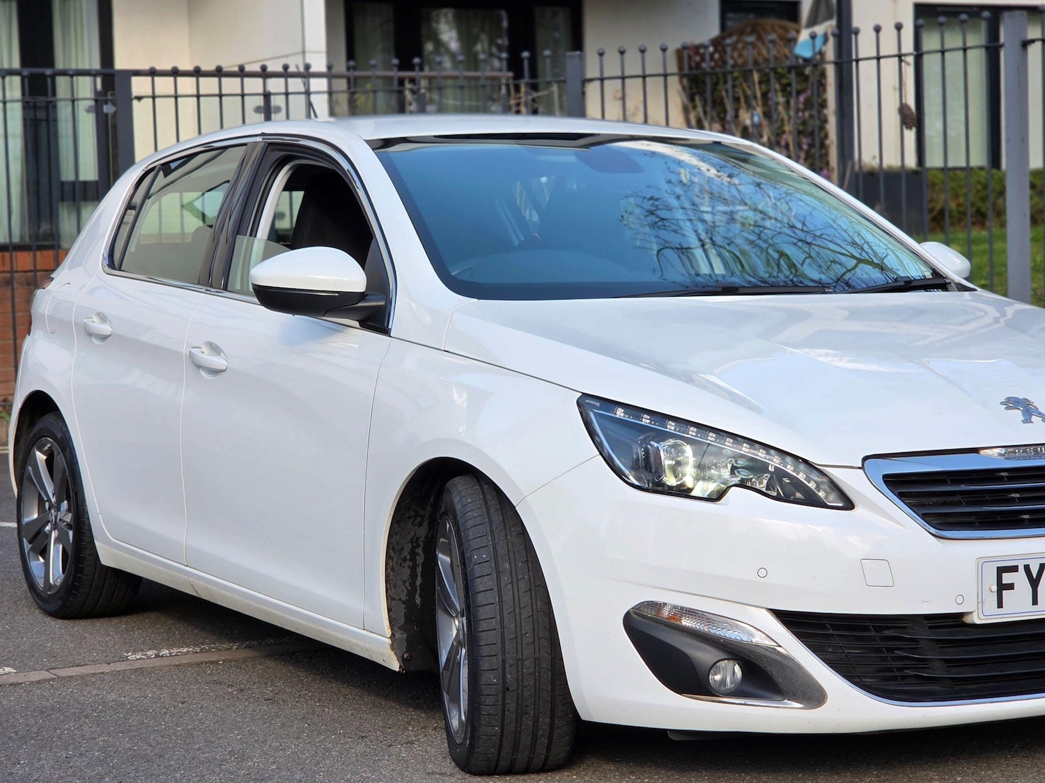Used Peugeot 308 2014 for sale - 77898472: Photo 26