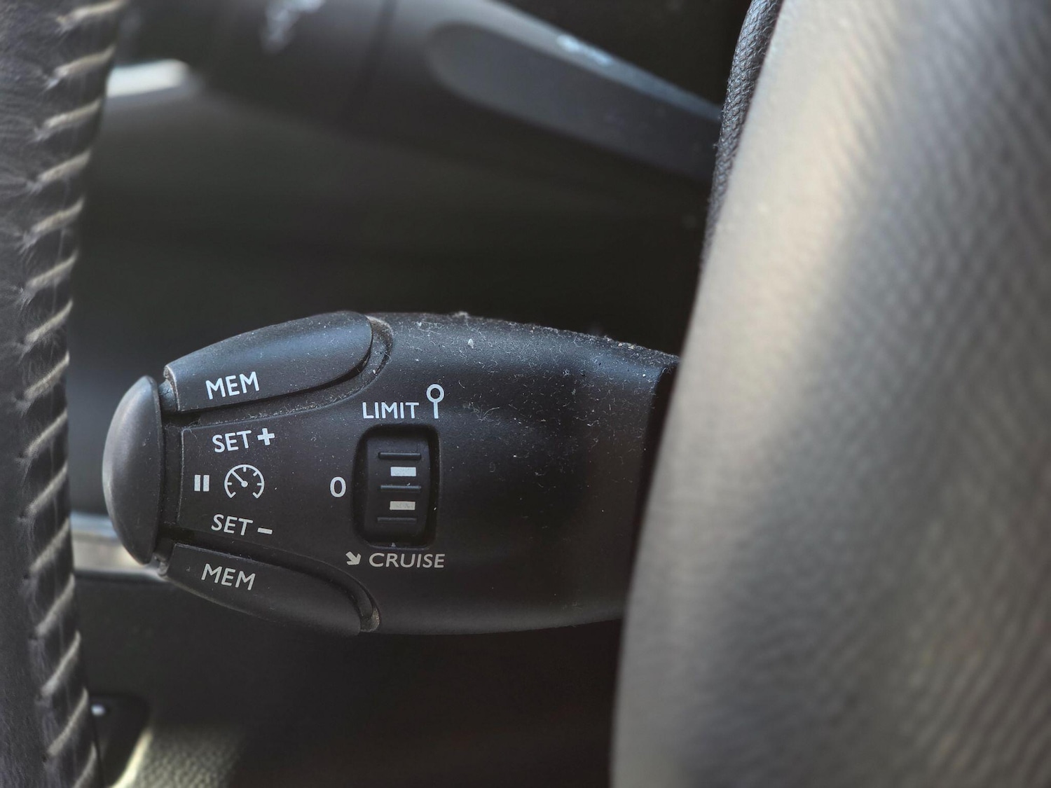 Used Peugeot 308 2014 for sale - 77898472: Photo 27