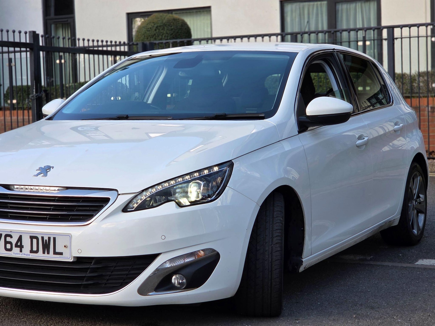 Used Peugeot 308 2014 for sale - 77898472: Photo 28