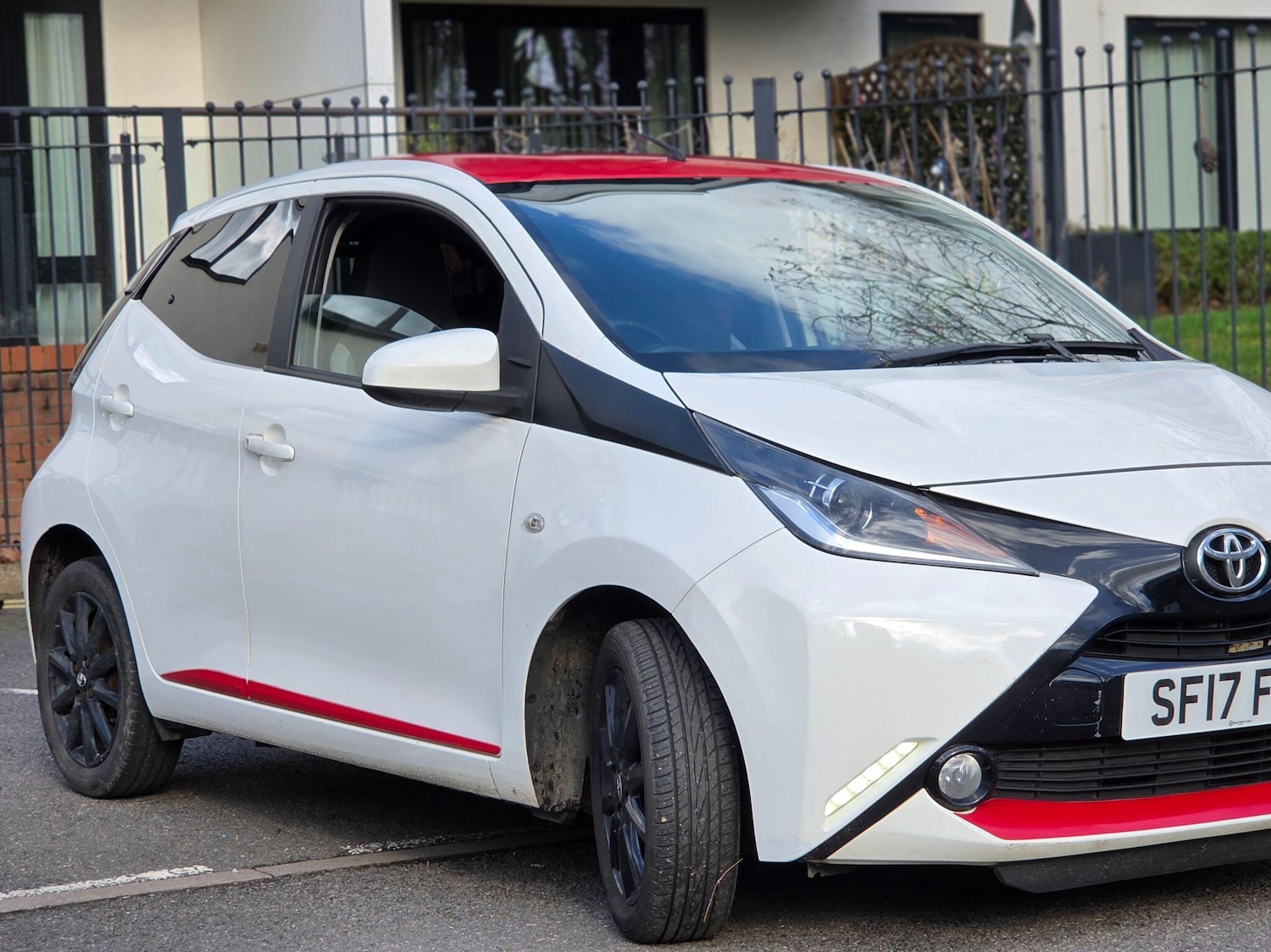 Used Toyota AYGO 2017 for sale - 77637594: Photo 24