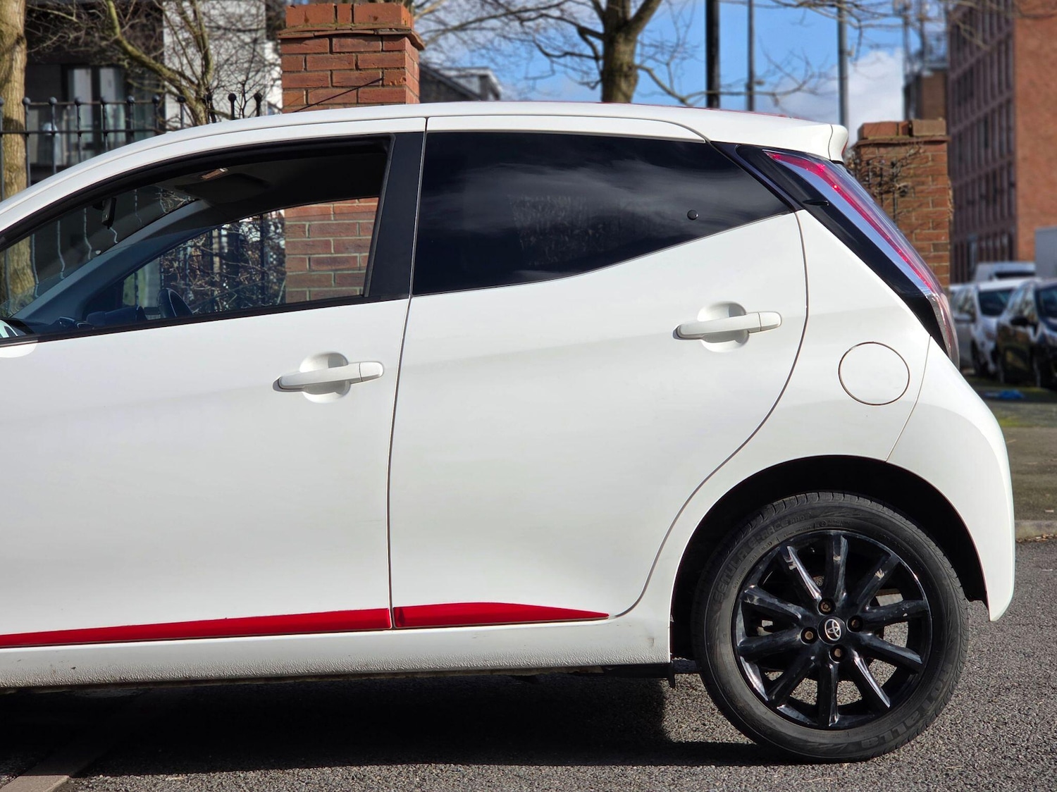 Used Toyota AYGO 2017 for sale - 77637594: Photo 30