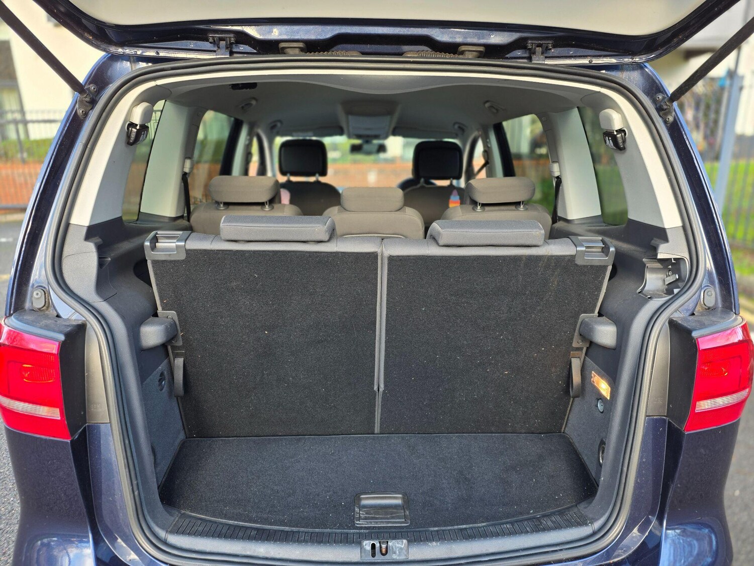 Used Volkswagen Touran 2015 for sale - 76913062: Photo 21